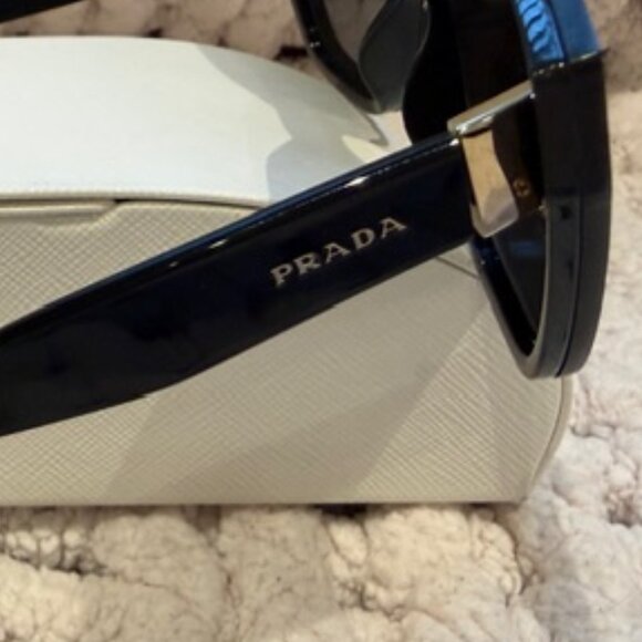 Prada Sunglass - Picture 12 of 16